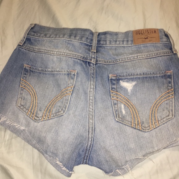 Hollister high waisted jean shorts - Picture 3 of 3